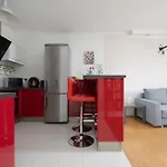 Elegant & Modern Apartment With Parking By Noclegi Renters