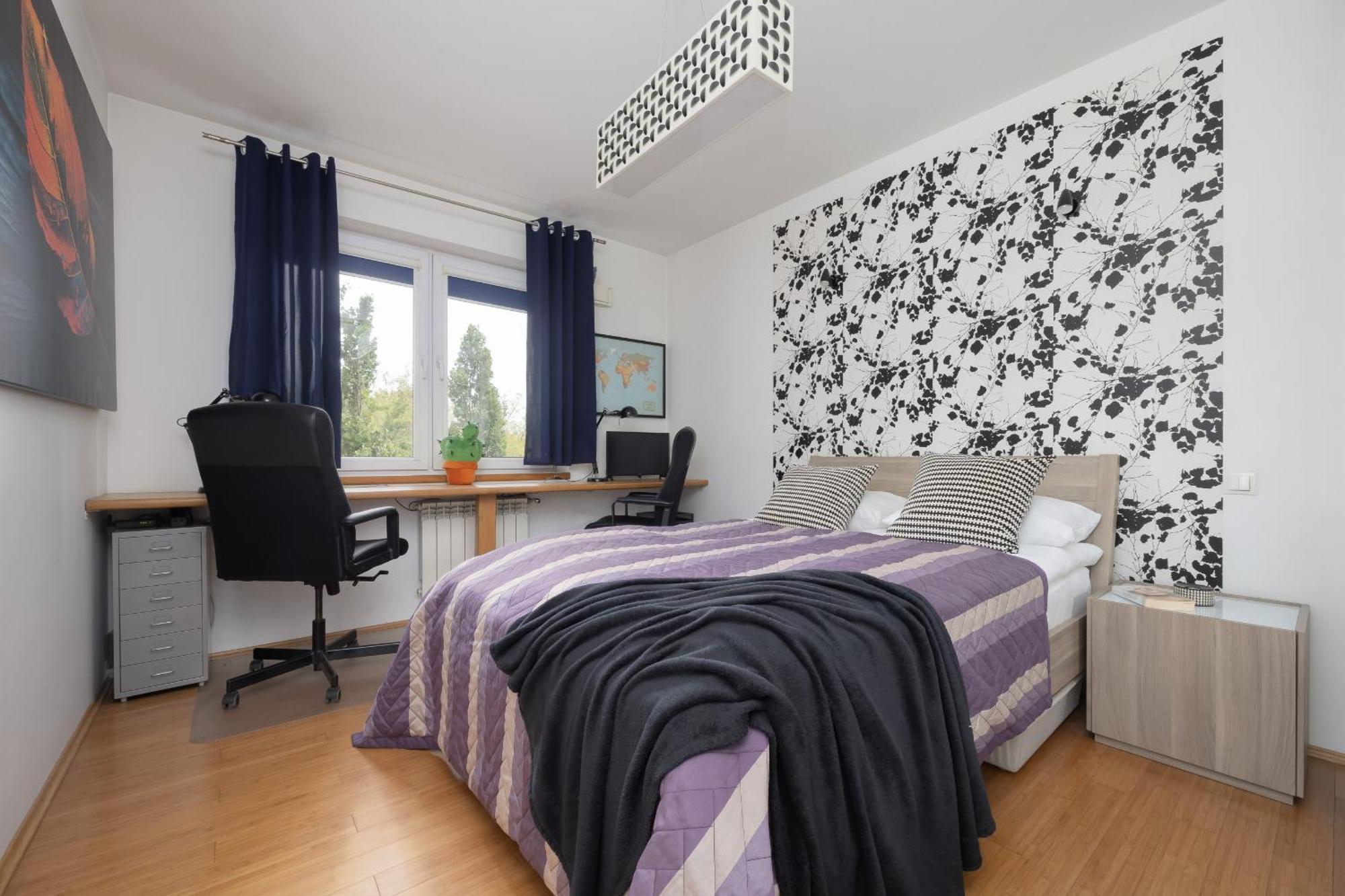 Elegant & Modern With Parking By Renters